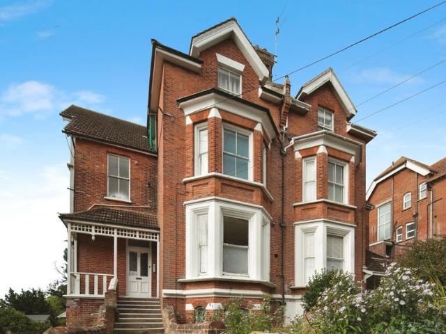 1 bedroom maisonette for sale