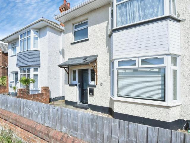 1 bedroom maisonette for sale