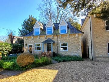 1 bedroom maisonette for sale