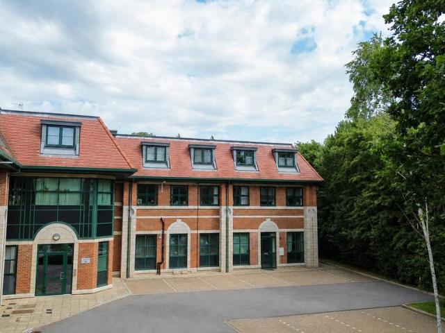 1 bedroom maisonette for sale