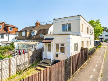 1 bedroom maisonette for sale