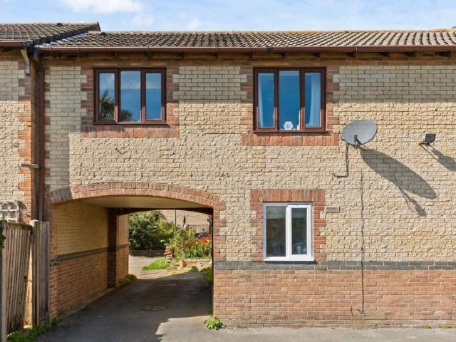 1 bedroom maisonette for sale