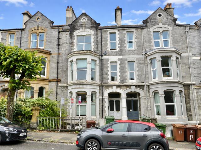 1 bedroom maisonette for sale