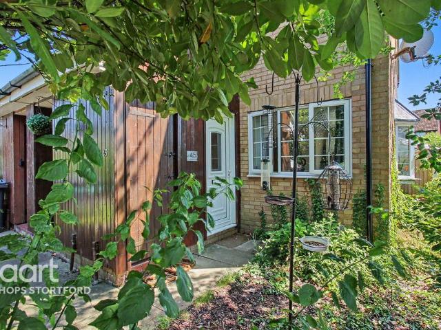 1 bedroom maisonette for sale