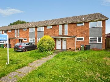 1 bedroom maisonette for sale
