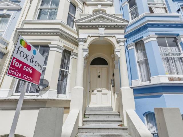1 bedroom maisonette for sale