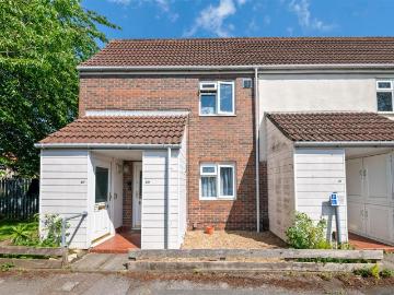 1 bedroom maisonette for sale