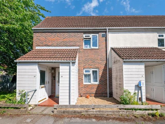 1 bedroom maisonette for sale