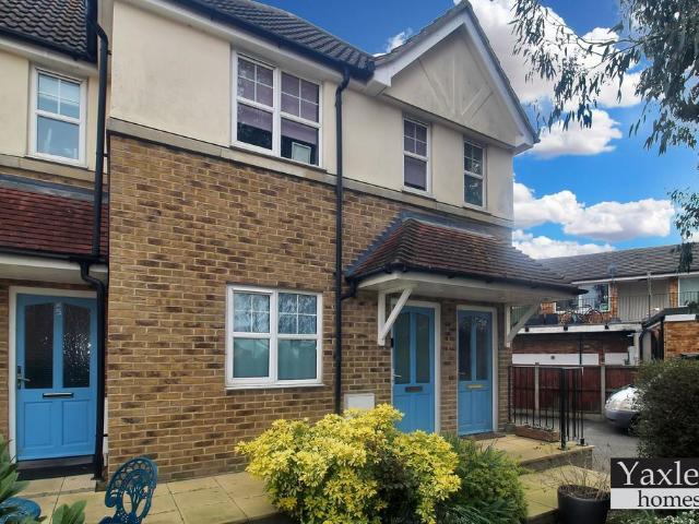 1 bedroom maisonette for sale