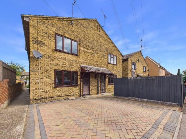 1 bedroom maisonette for sale