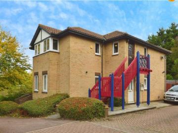 1 bedroom maisonette for sale