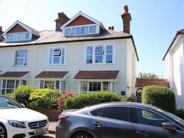 1 bedroom maisonette for sale