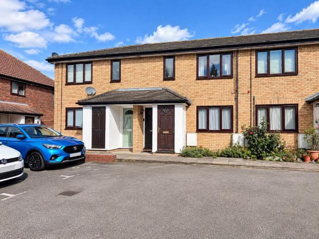1 bedroom maisonette for sale