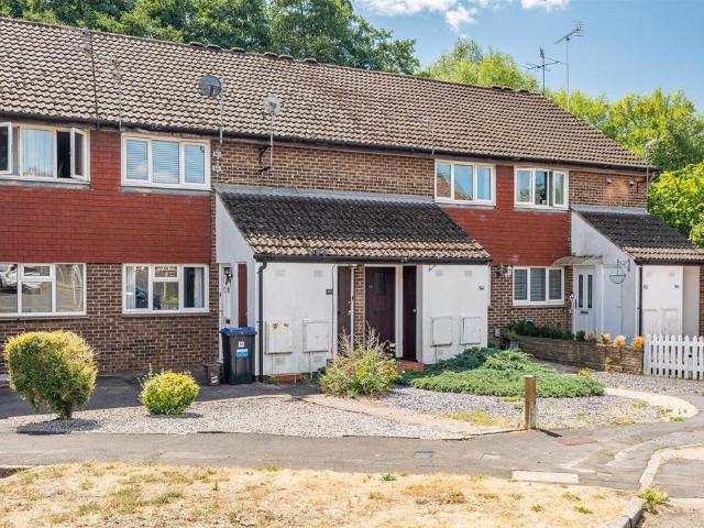 1 bedroom maisonette for sale