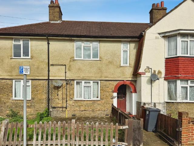 1 bedroom maisonette for sale