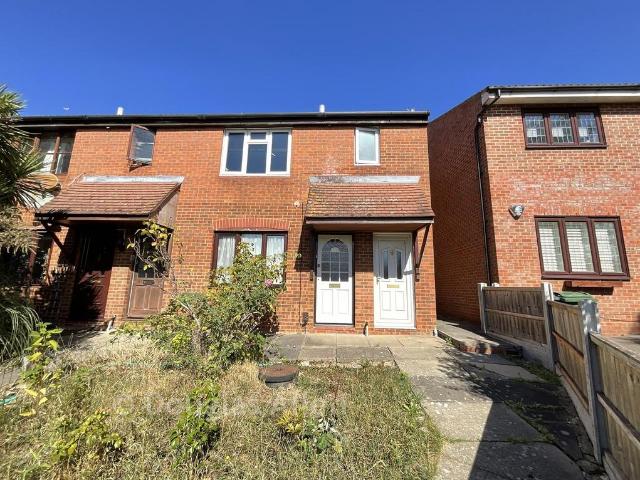 1 bedroom maisonette for sale