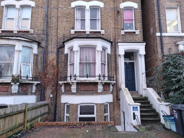 1 bedroom maisonette for sale