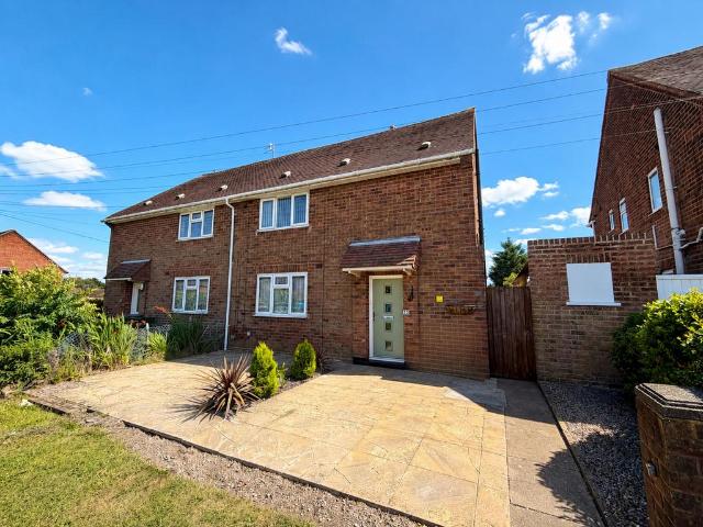 1 bedroom maisonette for sale