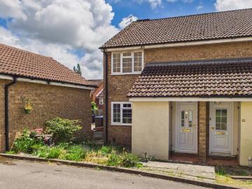 1 bedroom maisonette for sale