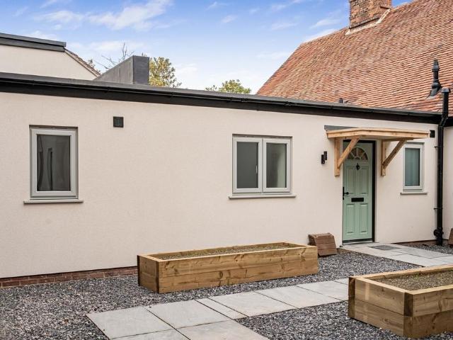 1 bedroom maisonette for sale