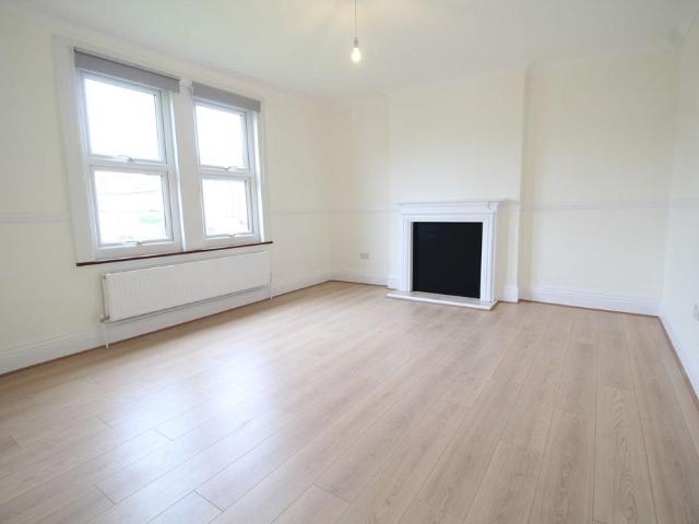 1 bedroom maisonette for sale
