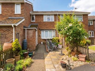 1 bedroom maisonette for sale