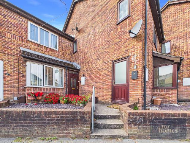 1 bedroom maisonette for sale