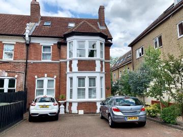 1 bedroom maisonette for sale