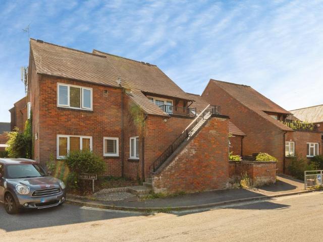 1 bedroom maisonette for sale