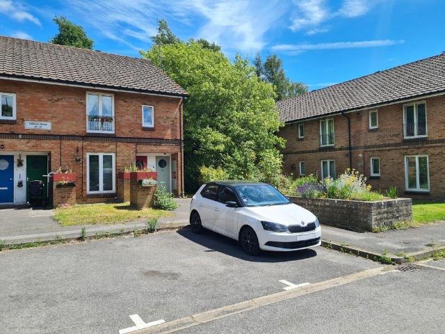 1 bedroom maisonette for sale