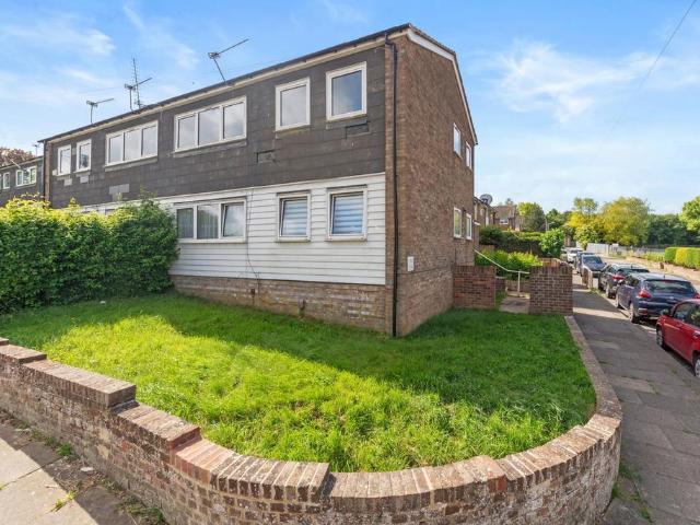 1 bedroom maisonette for sale