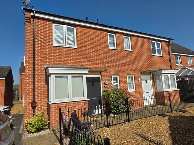 1 bedroom maisonette for sale