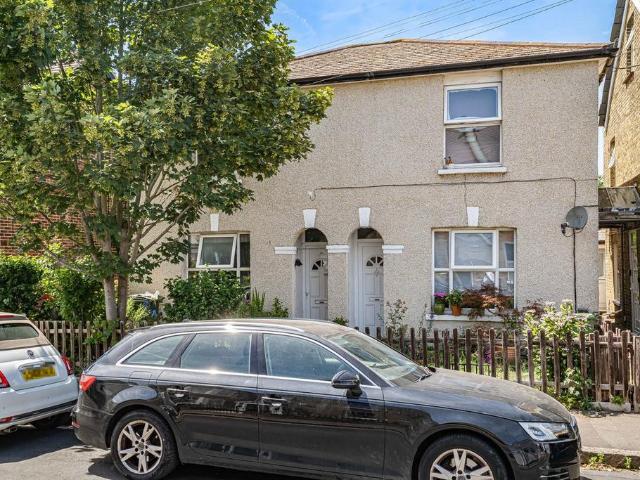 1 bedroom maisonette for sale