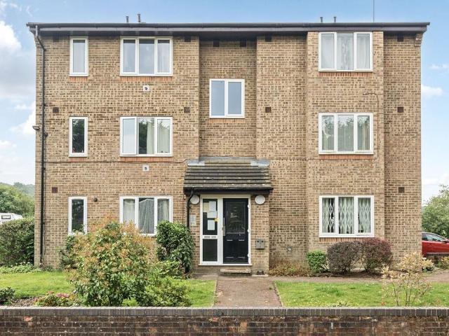 1 bedroom maisonette for sale