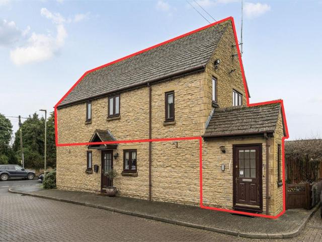 1 bedroom maisonette for sale