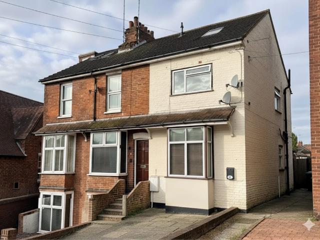 1 bedroom maisonette for sale