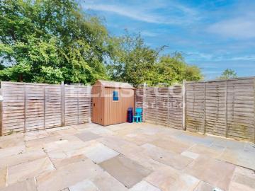 Greenford, Ealing county - Garden, Parking