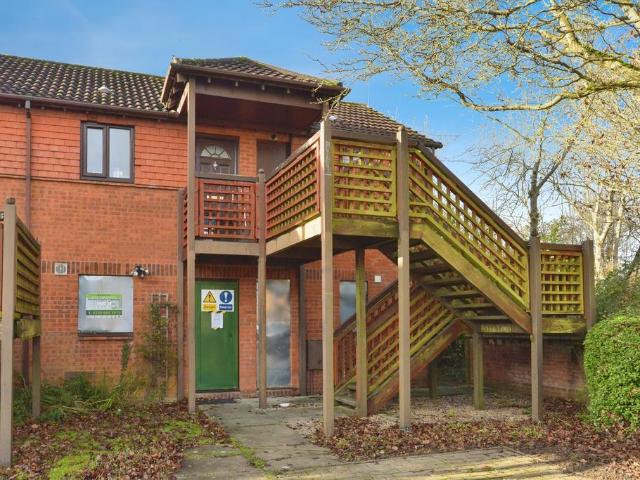 1 bedroom maisonette for sale