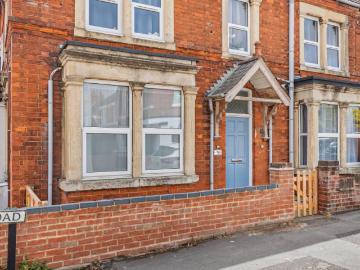 1 bedroom maisonette for sale