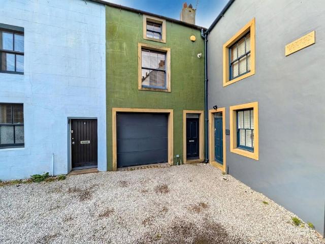 1 bedroom maisonette for sale