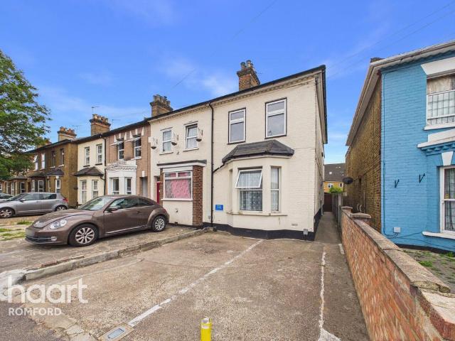 1 bedroom maisonette for sale