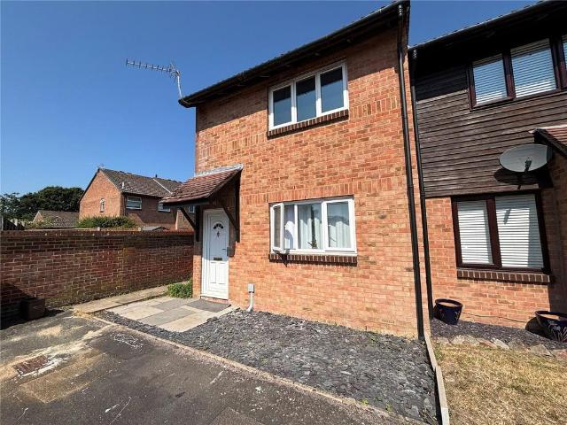 1 bedroom maisonette for sale