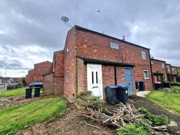 1 bedroom maisonette for sale