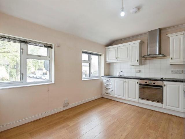 1 bedroom maisonette for sale