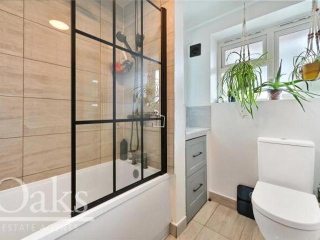 1 bedroom maisonette for sale in Rosendale Road, West Dulwich, SE21