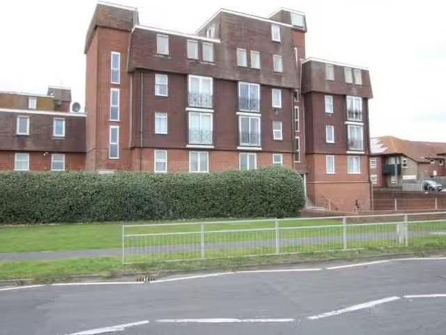1 bedroom maisonette for rent in Balcombe Road, Peacehaven, BN10