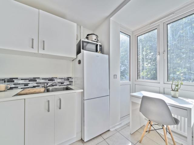 1 Bedroom Maisonette for Rent in Clapham Crescent | Foxtons