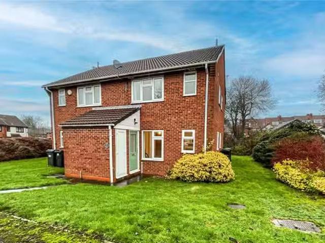 1 bedroom maisonette for rent in Littlecote Drive, Birmingham.