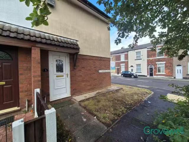 1 bedroom maisonette for rent in St. Thomas Court, Bury, BL9