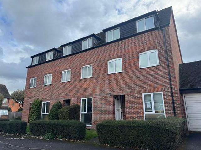 1 Bedroom Maisonette Flat